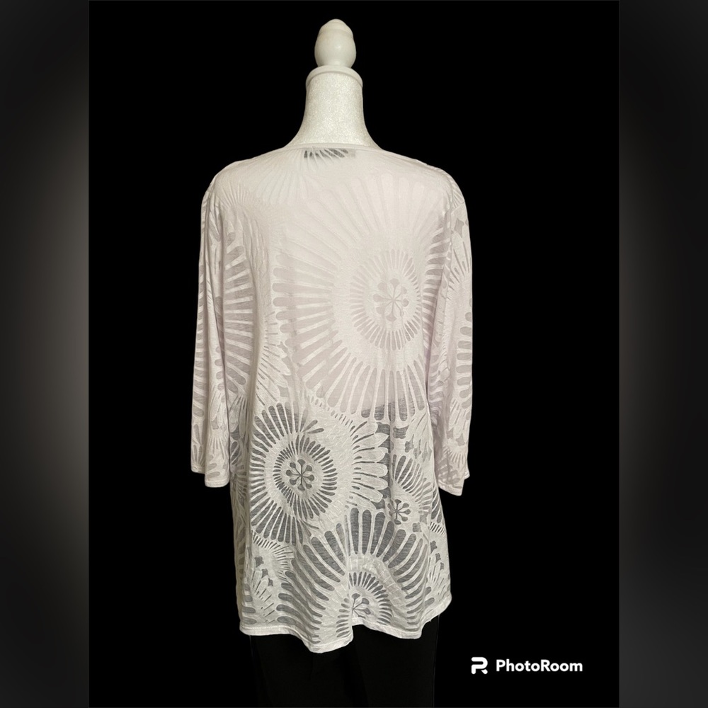 Casual Express white summer top - Picture 2 of 6